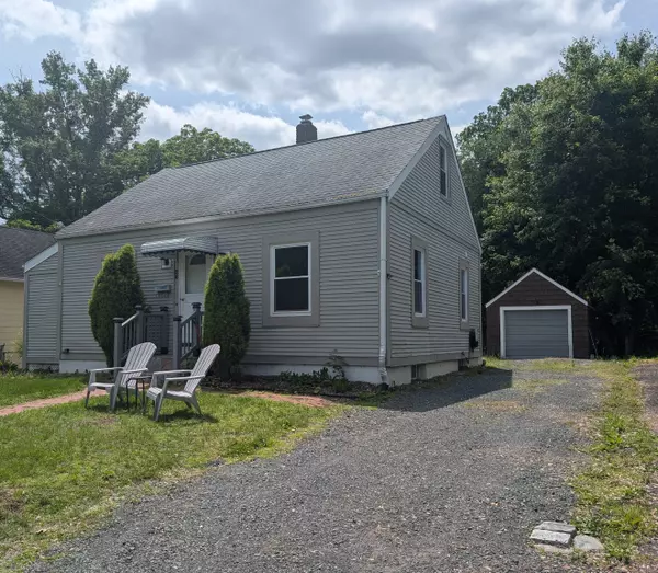 26 Westfield Street, Manchester, CT 06042