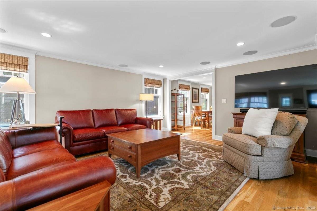 Milford, CT 06460,10 Point Beach Drive