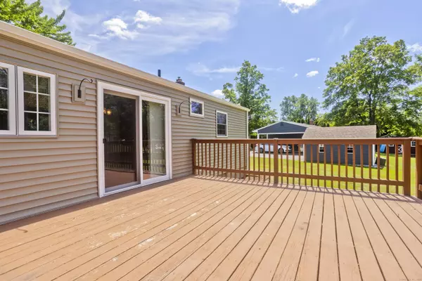 Windsor Locks, CT 06096,33 Chester Drive