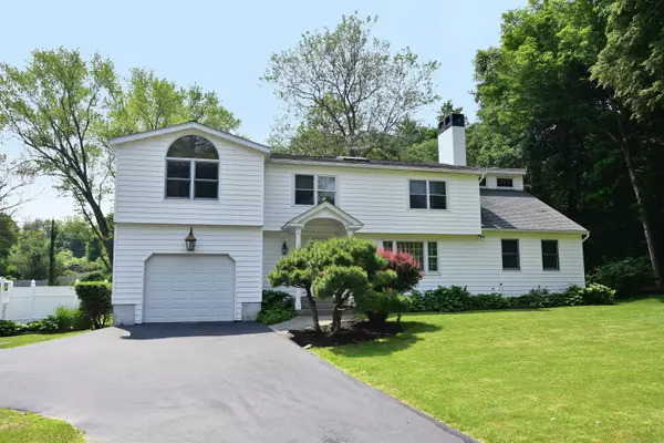 118 Putnam Road, Pomfret, CT 06259