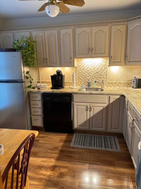 Milford, CT 06460,42 Salem Walk #42