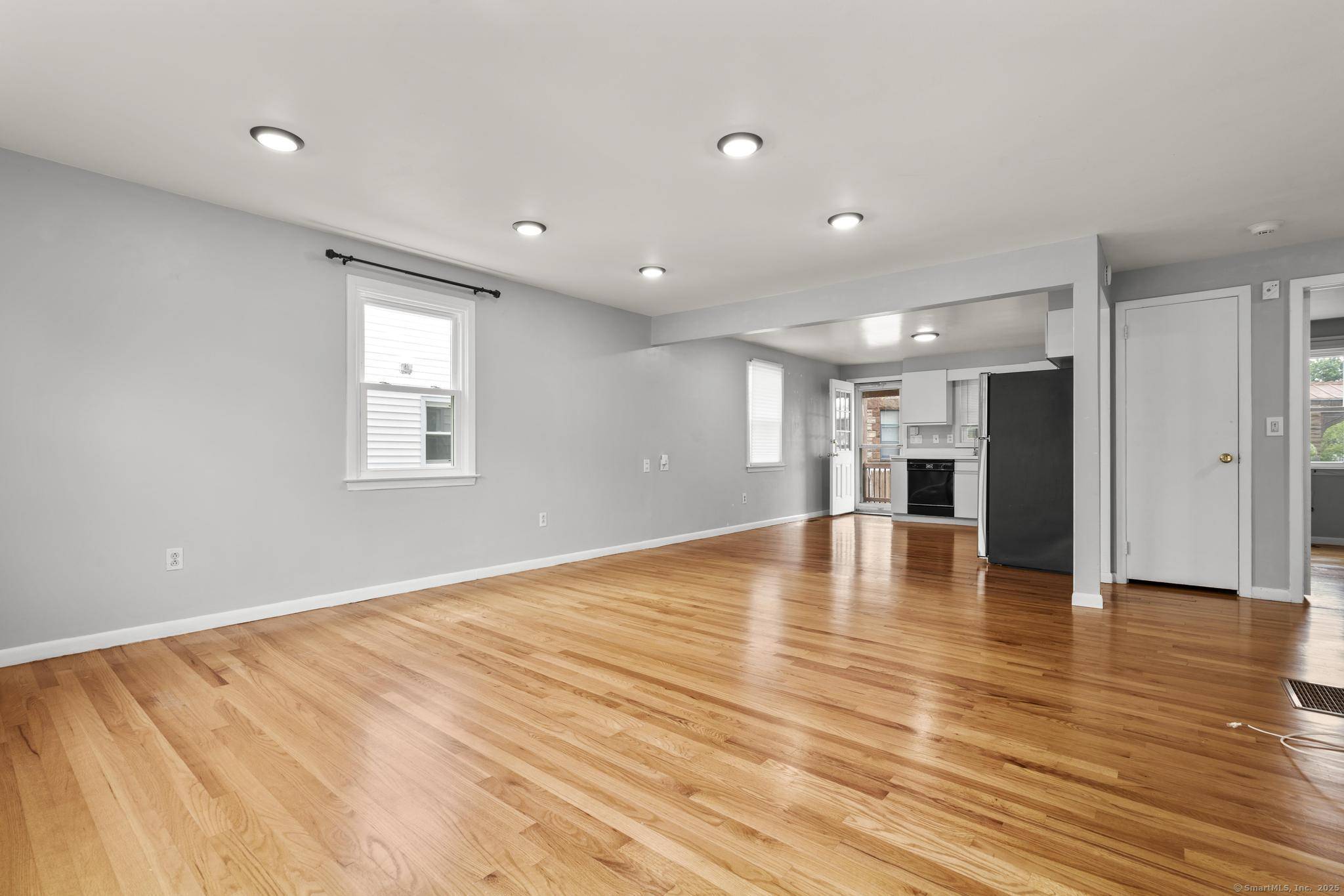 Stamford, CT 06906,26 Hackett Circle North