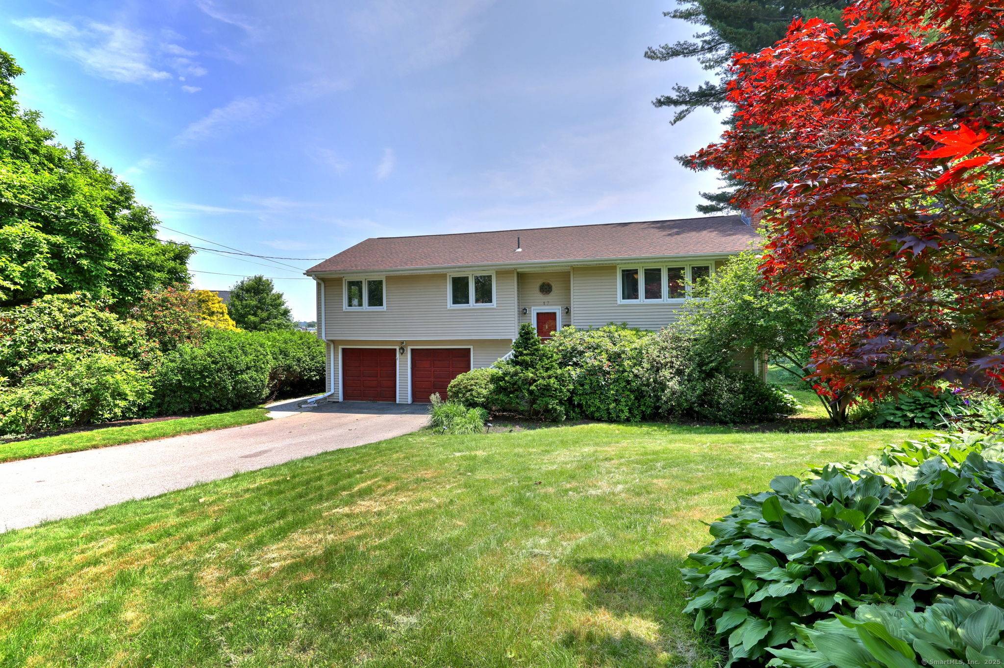 West Hartford, CT 06117,17 Farmstead Lane