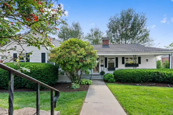 West Hartford, CT 06107,29 Fairwood Farms Drive