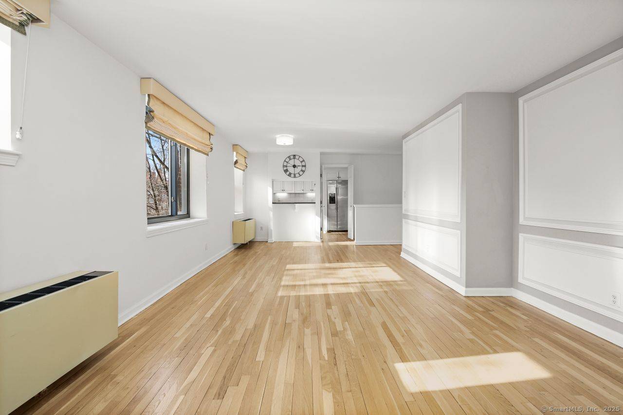 Greenwich, CT 06830,15 lafayette Court #1B