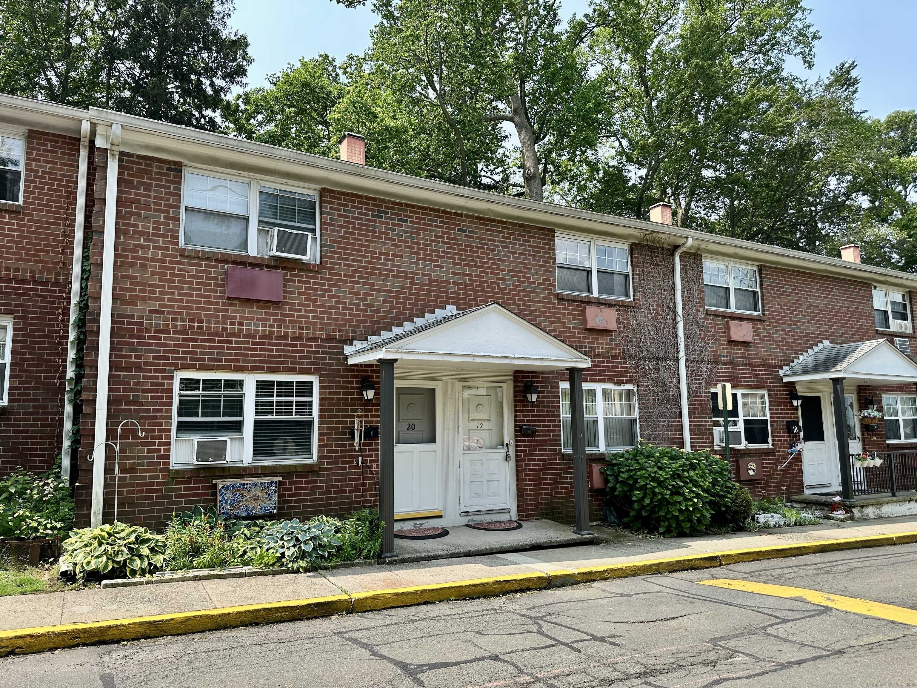 24 Woodward Avenue #APT 19, New Haven, CT 06512