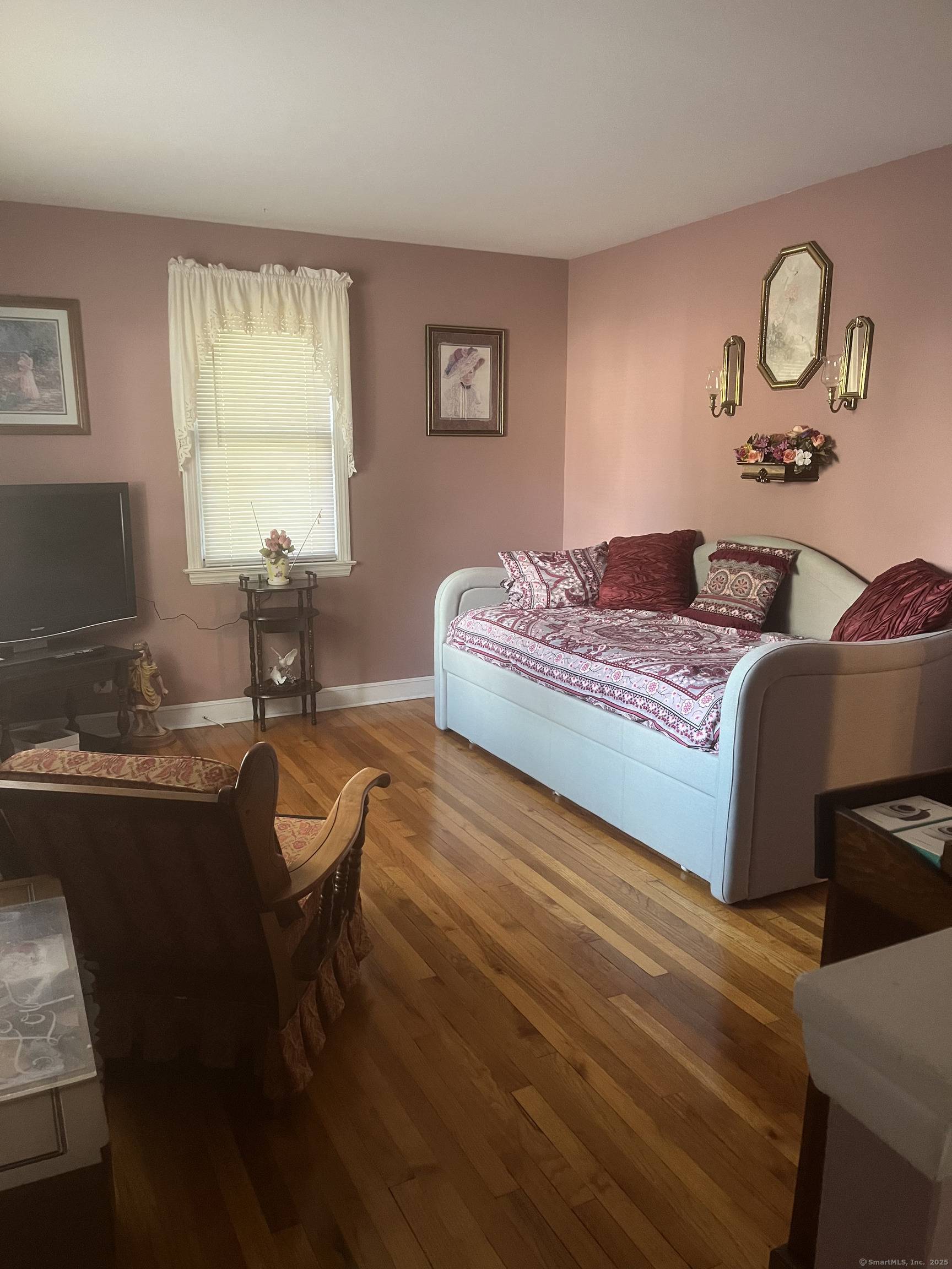 Stratford, CT 06614,35 Chevvy Street