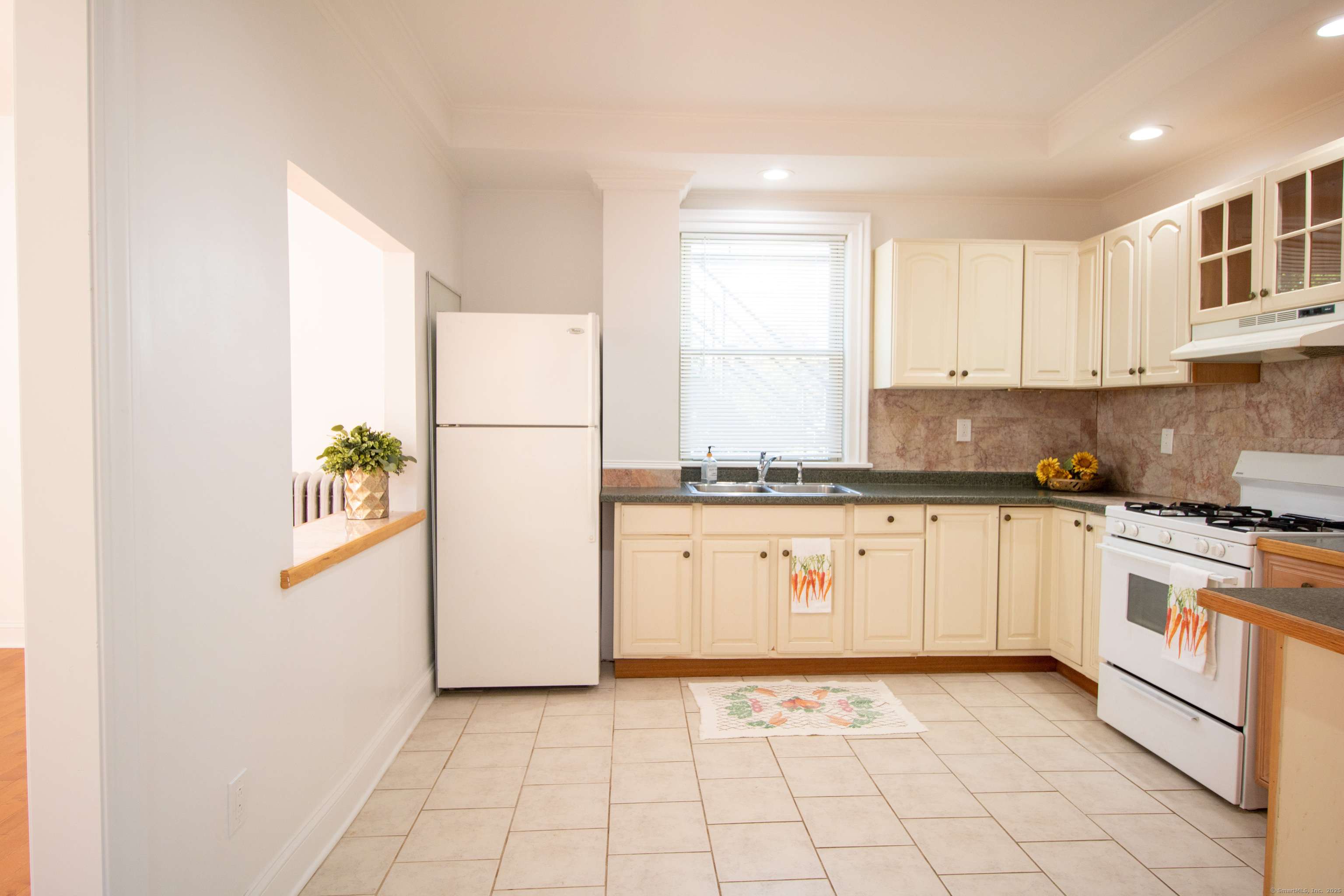 New London, CT 06320,883 Montauk Avenue