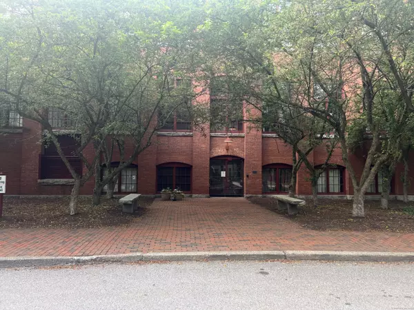 839 Main Street #APT 60, Torrington, CT 06790