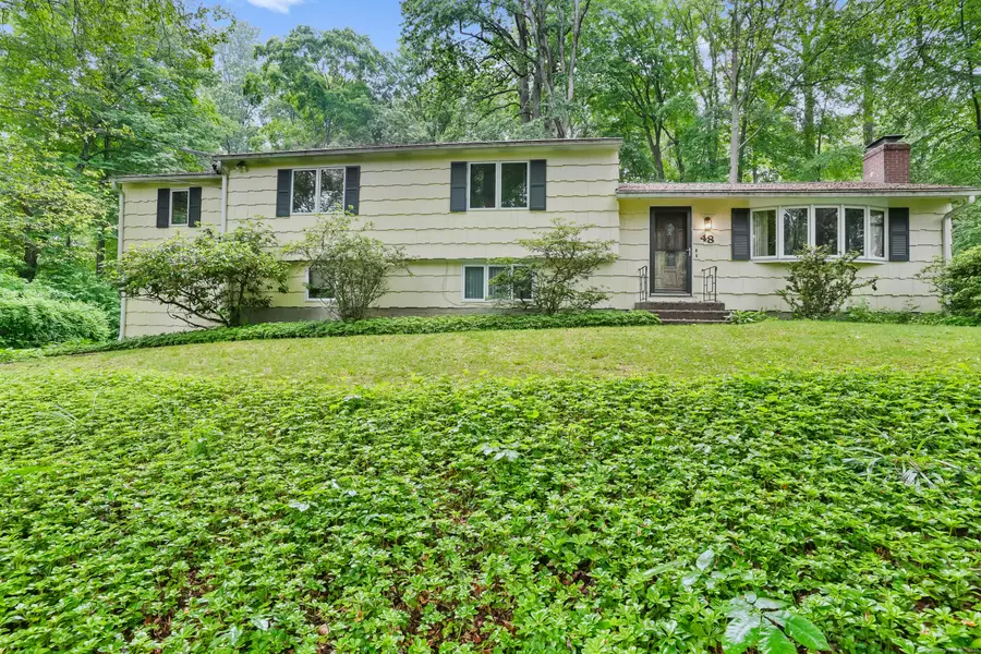 48 Crestwood Road, Monroe, CT 06468