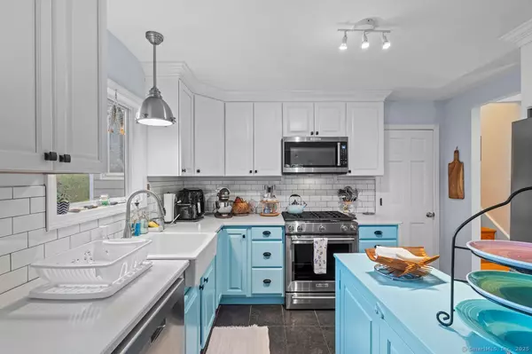 Guilford, CT 06437,52 Seaside Avenue