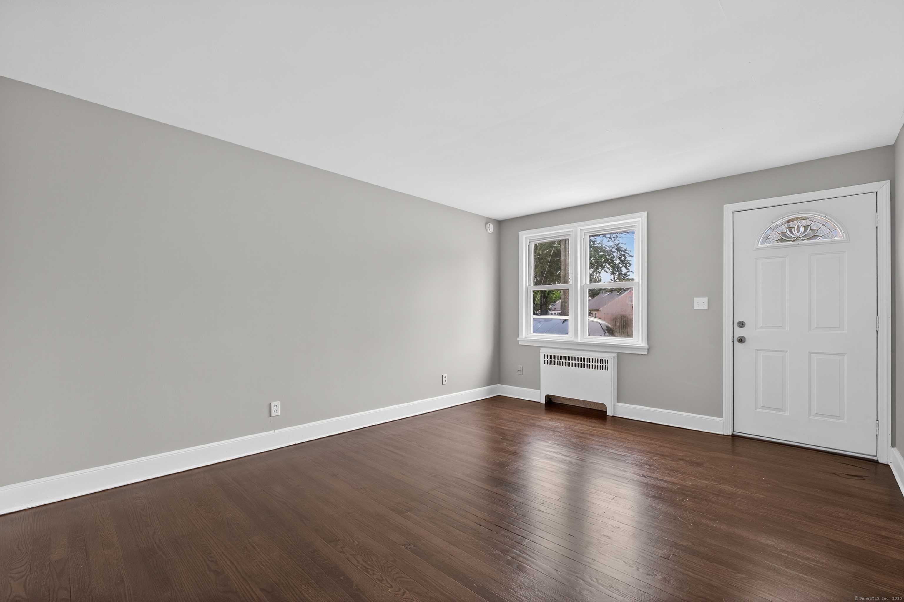 Danbury, CT 06810,6 Crescent Drive