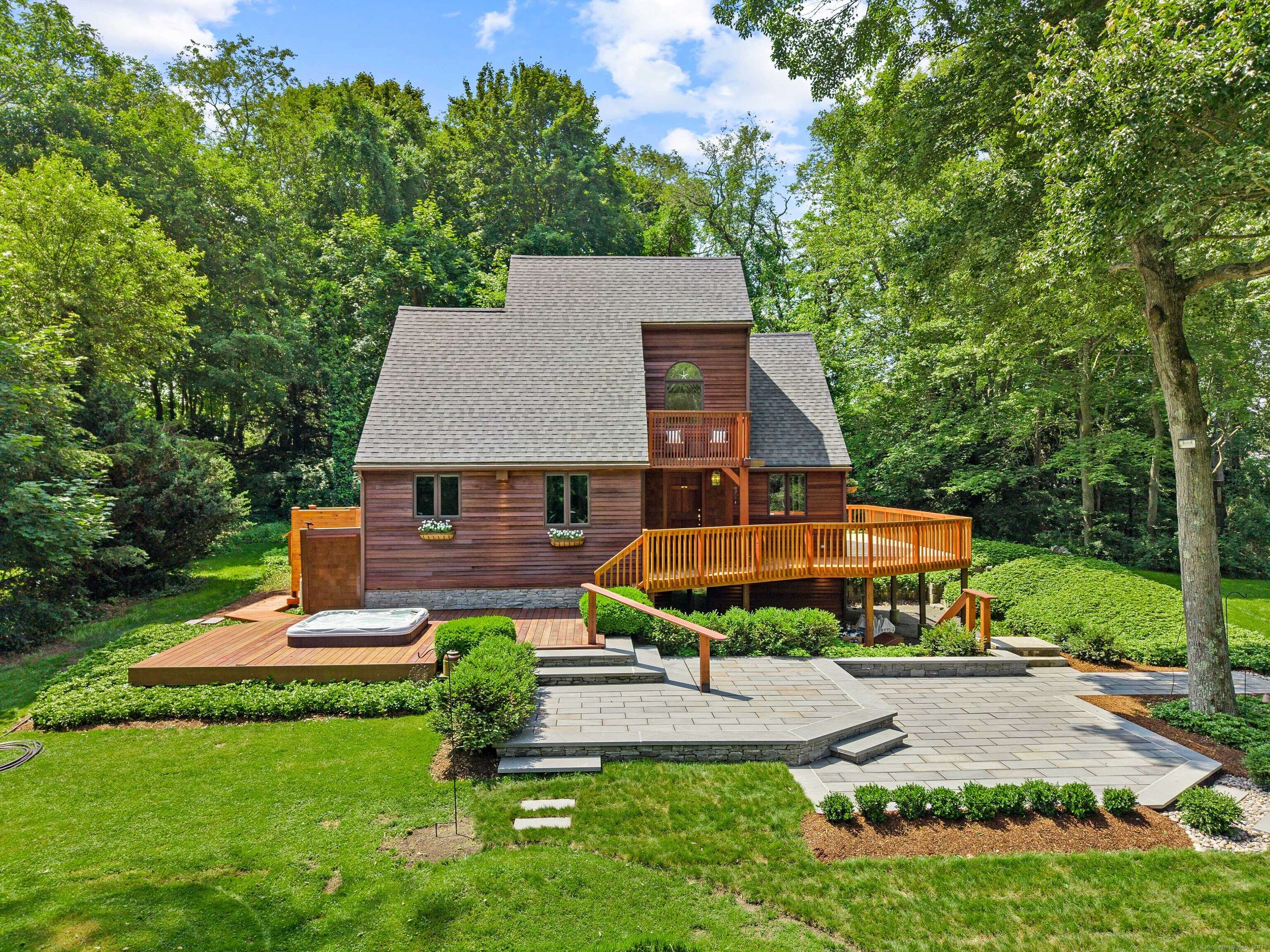Old Saybrook, CT 06475,122 Old Post Road