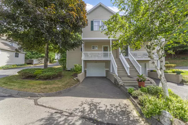 5 Copper Creek Circle #5, Newtown, CT 06470