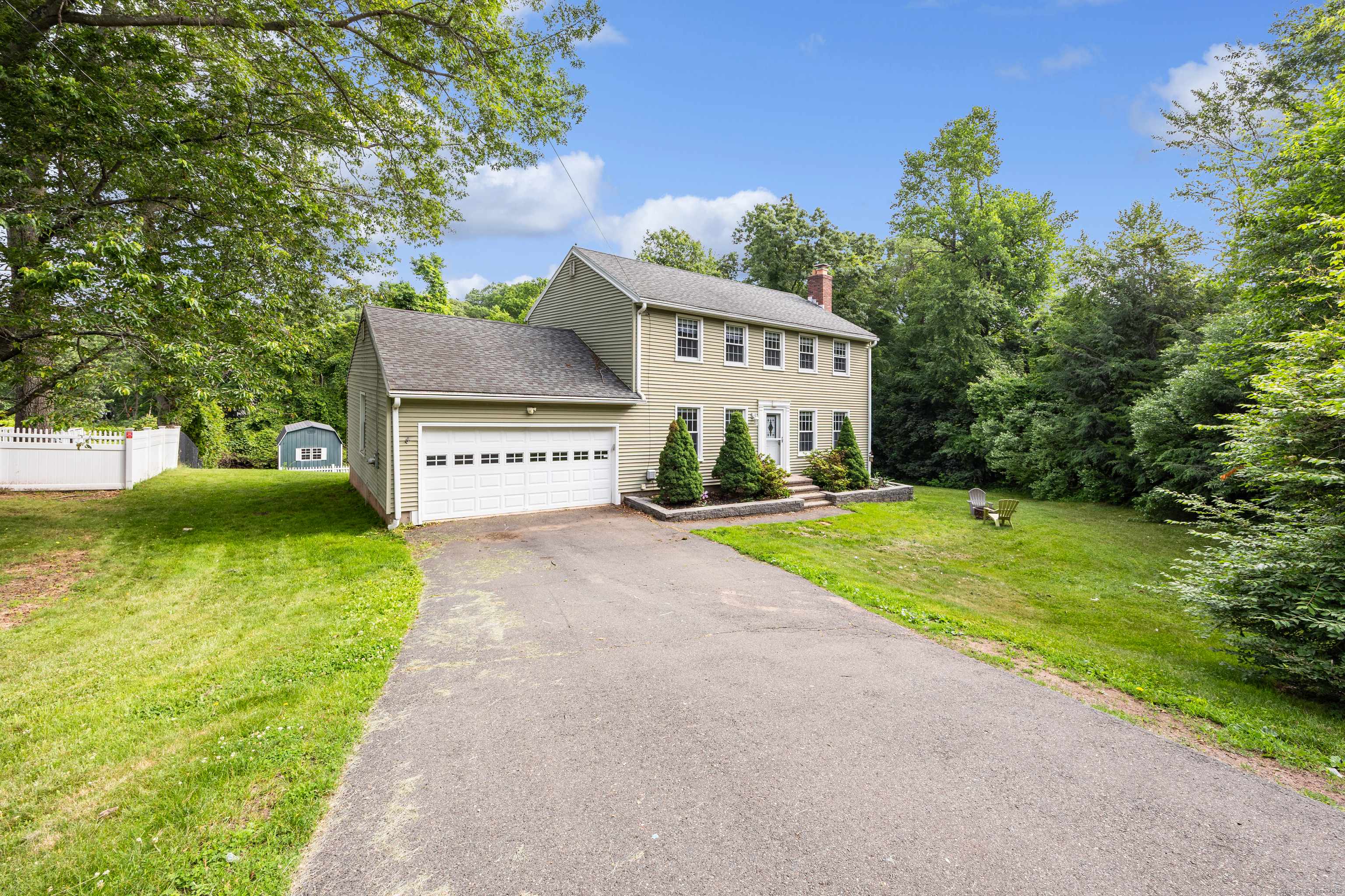 Hamden, CT 06514,1 Brook Hill Road