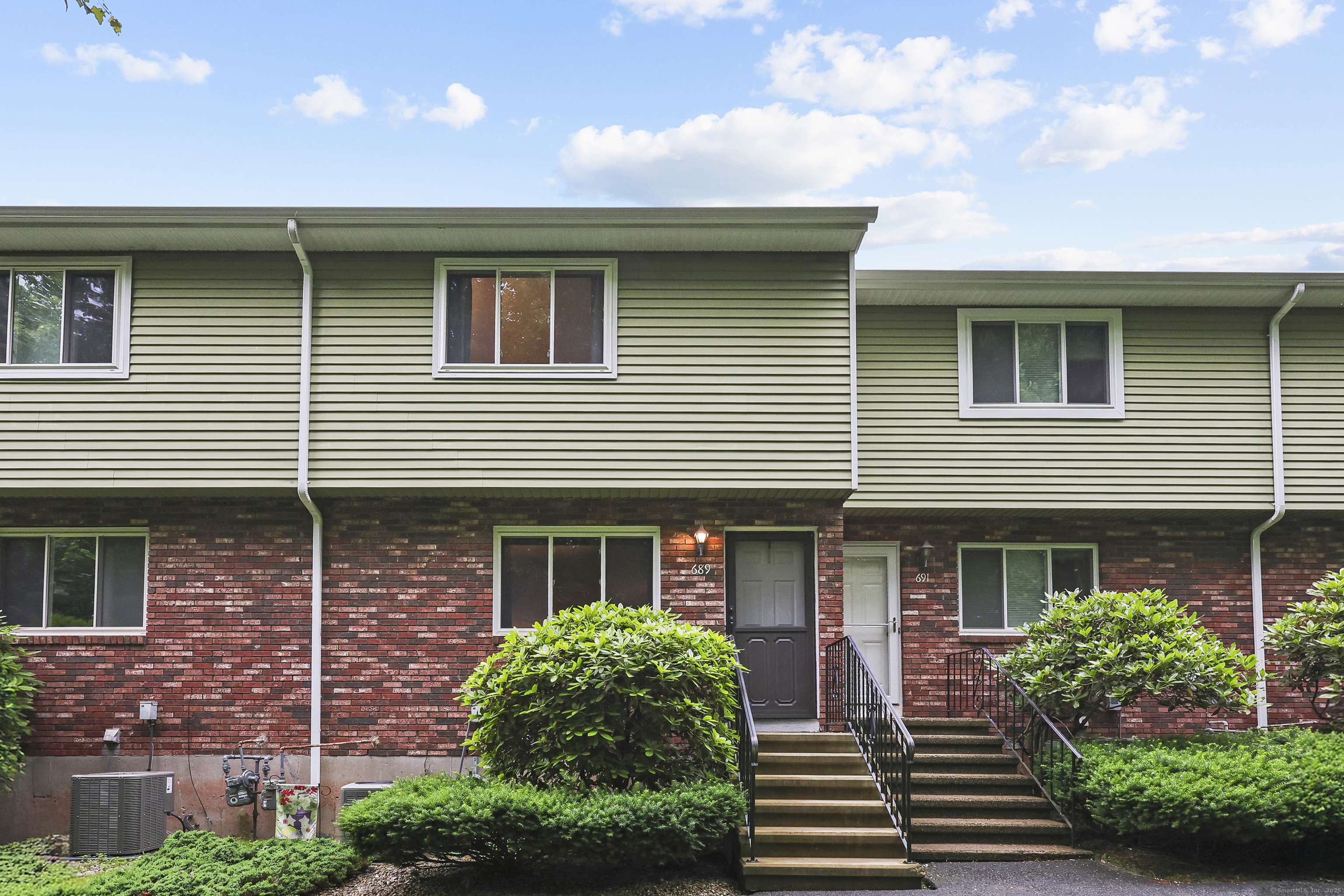 689 Churchill Drive #689, Newington, CT 06111