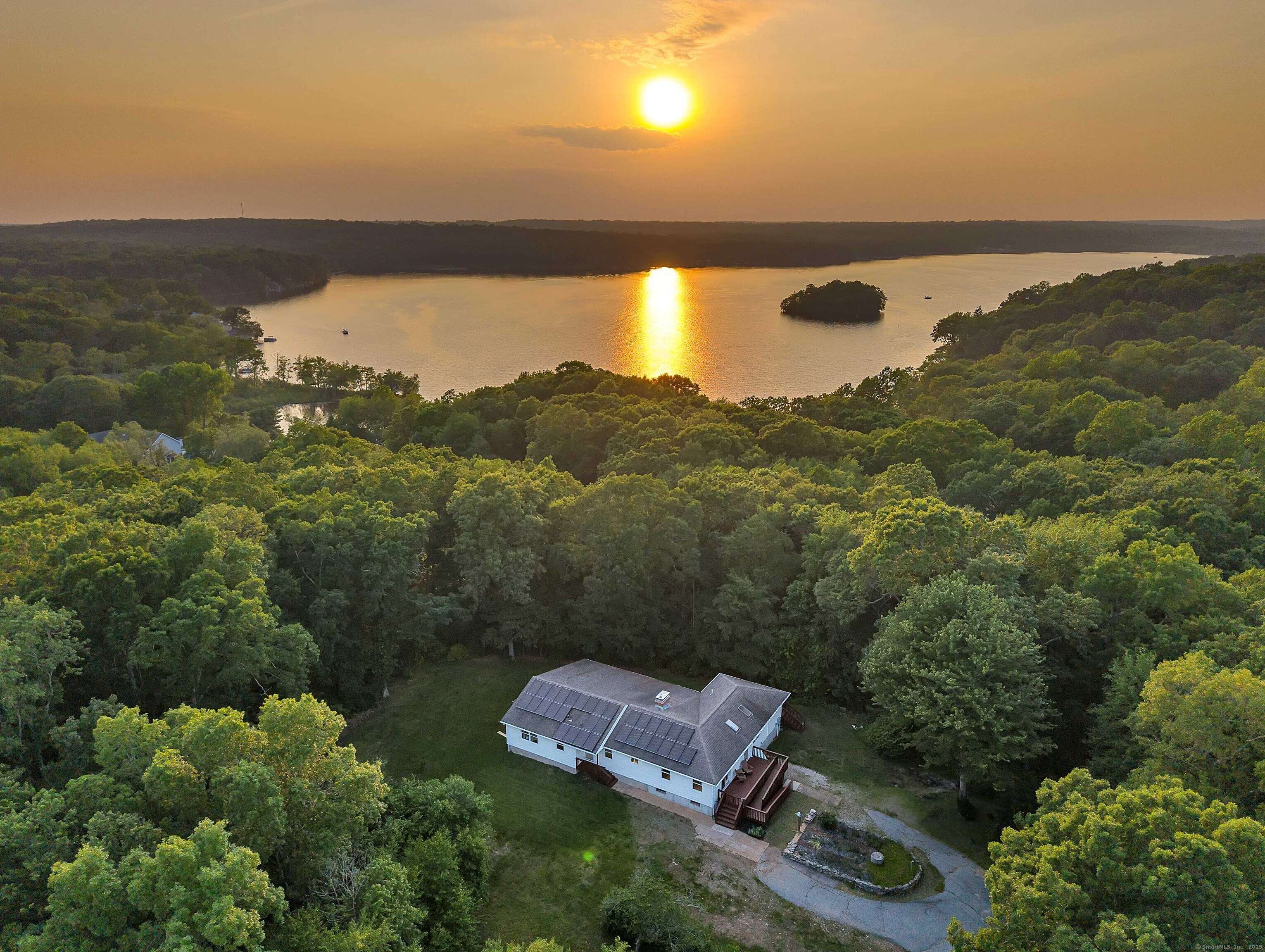 219 Doyle Road, Montville, CT 06370