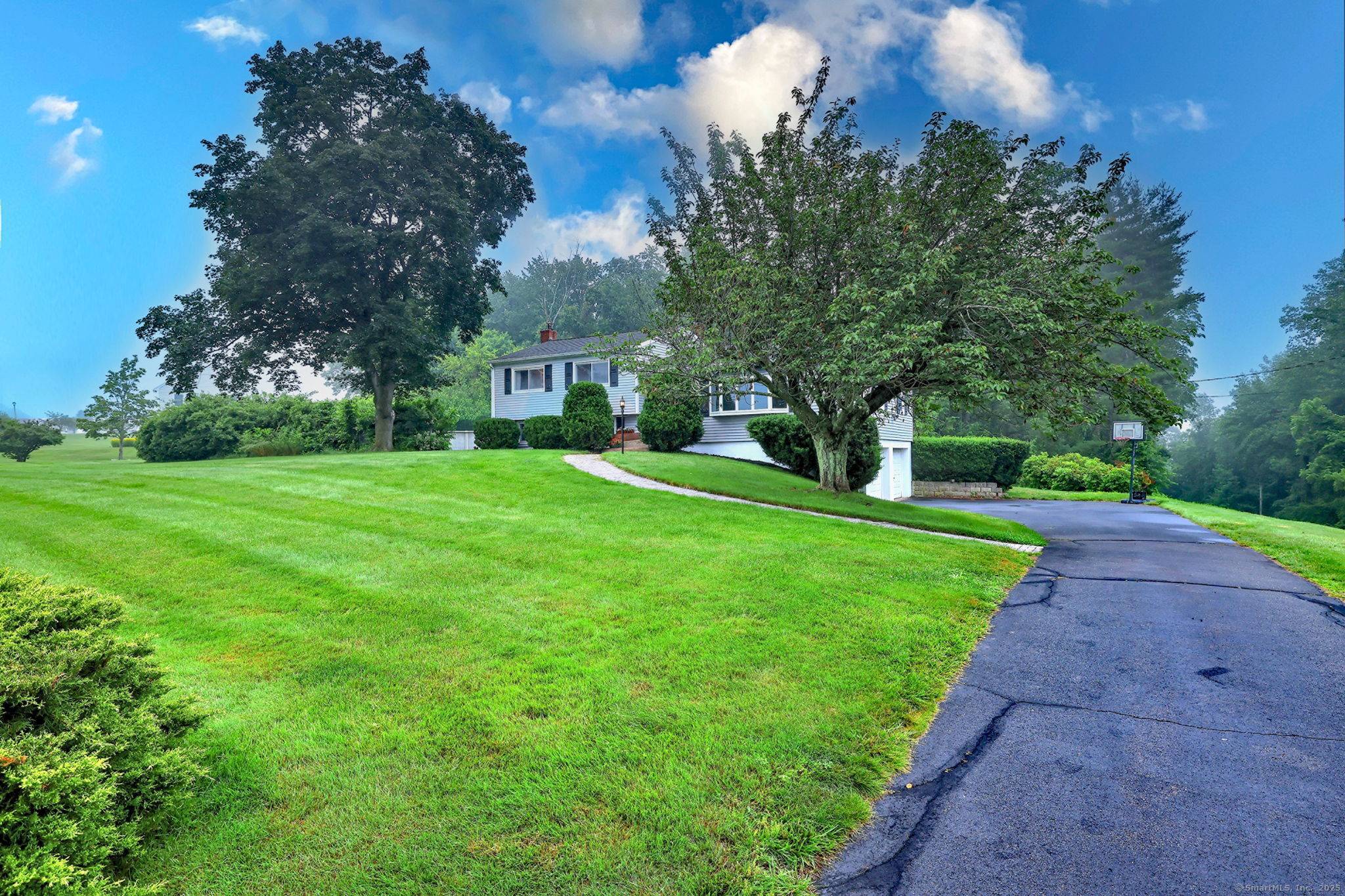 Wallingford, CT 06492,20 Celestial Lane