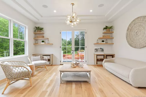 Westport, CT 06880,26 Morningside Drive South