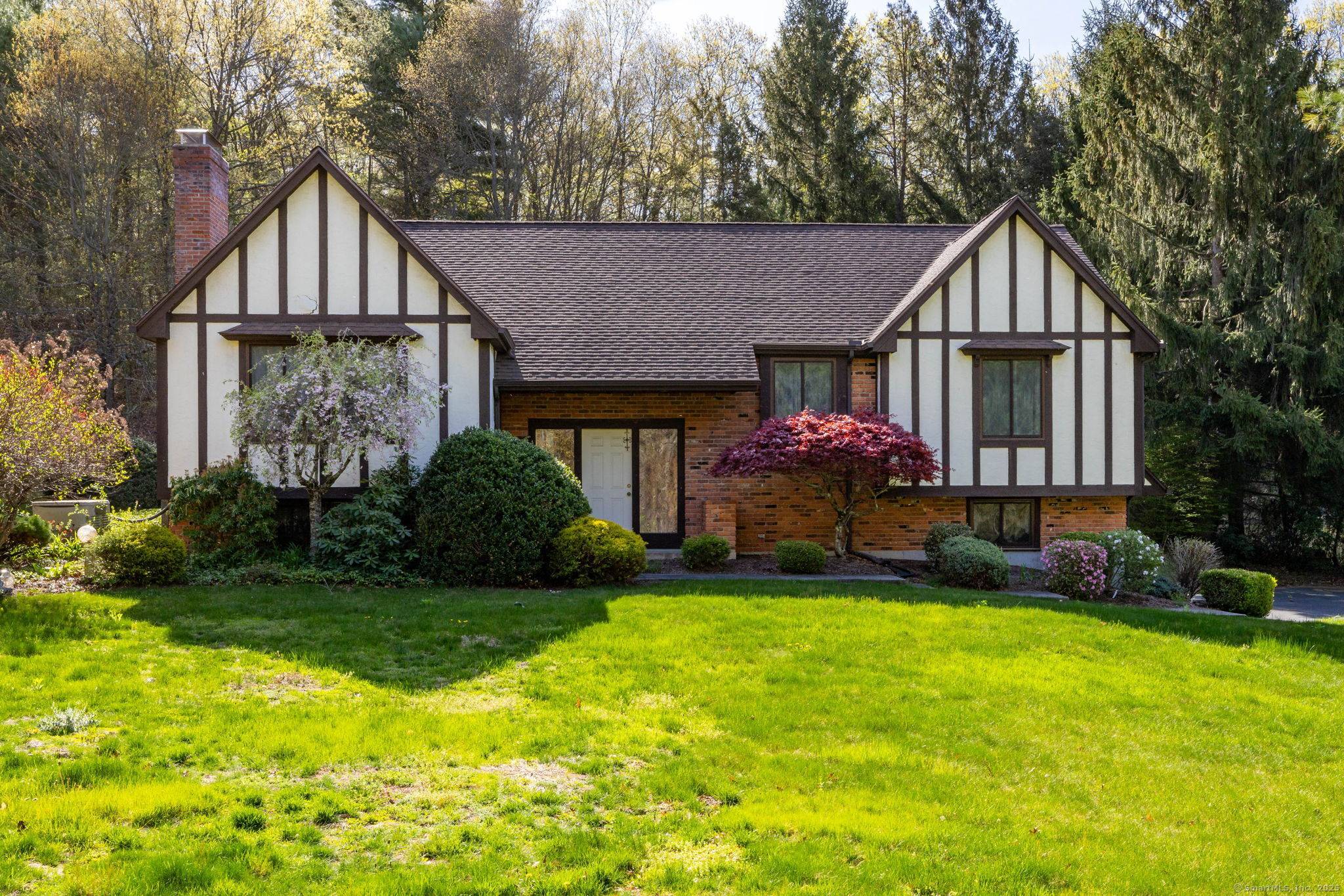 30 Redwood Lane, Glastonbury, CT 06073