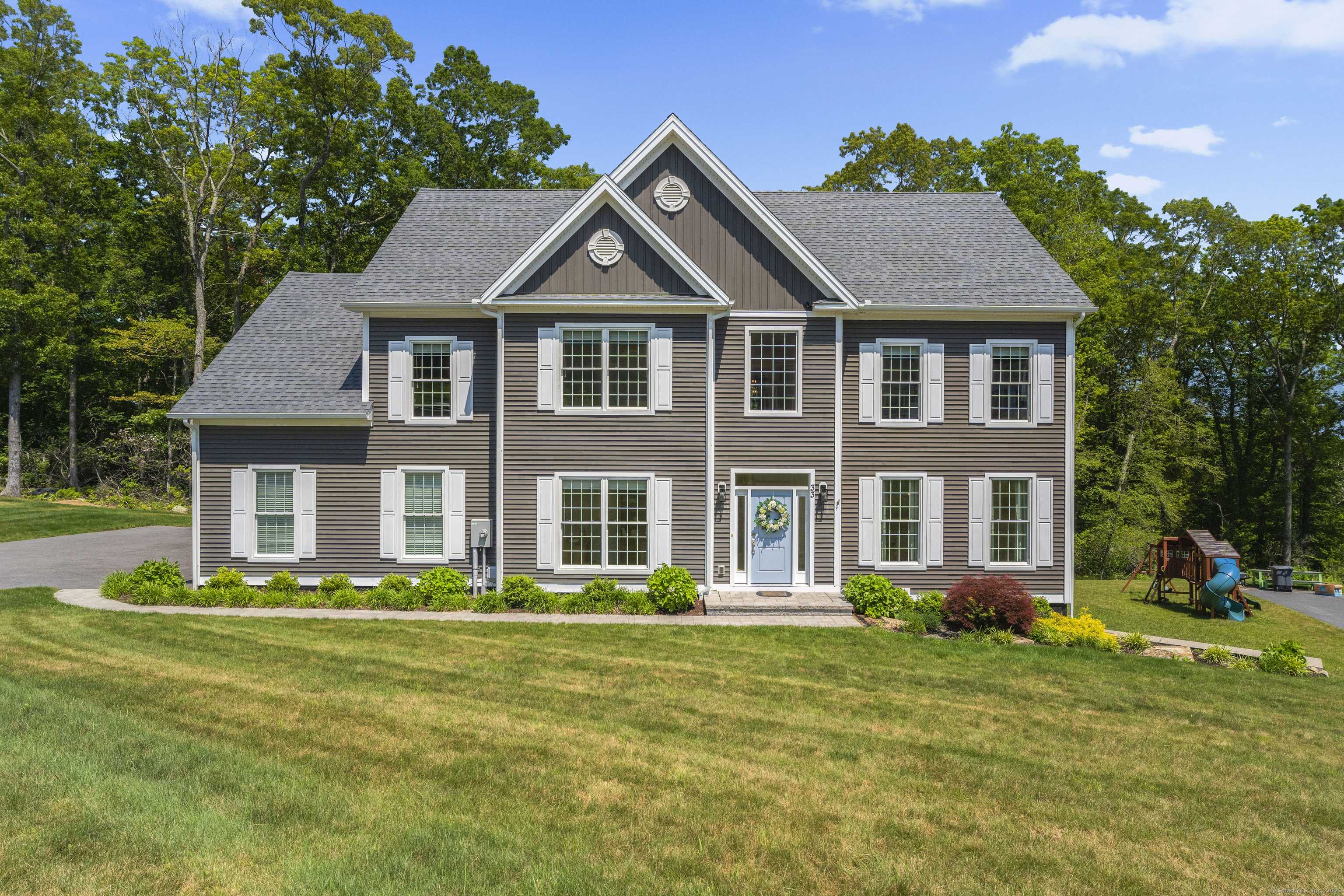 33 Arbor Crossing, East Lyme, CT 06333