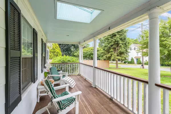 Westport, CT 06880,15 West Parish Road