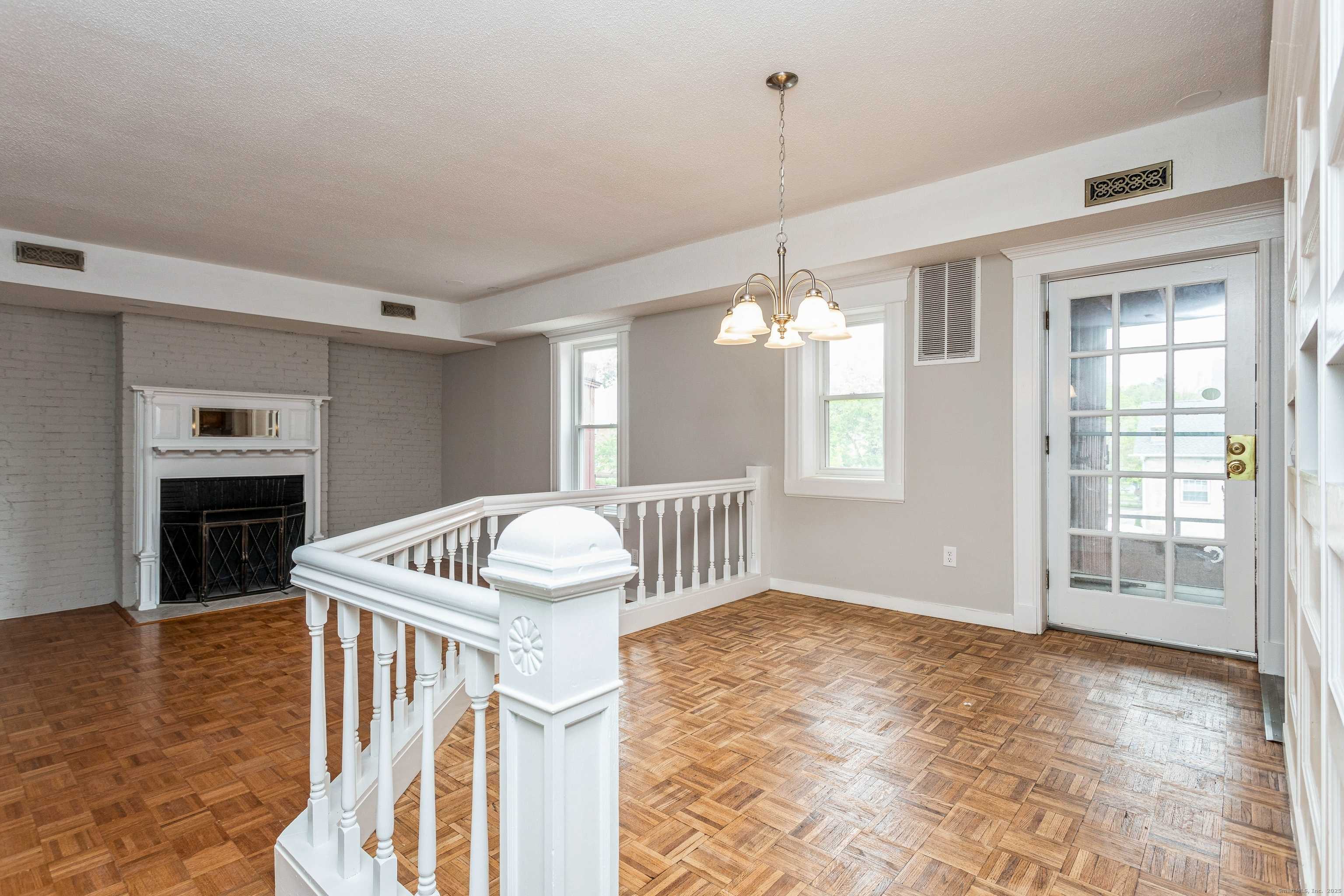 Hartford, CT 06105,71A Imlay Street #D2