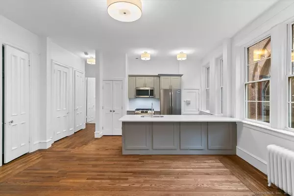 284 Orange Street #204, New Haven, CT 06510