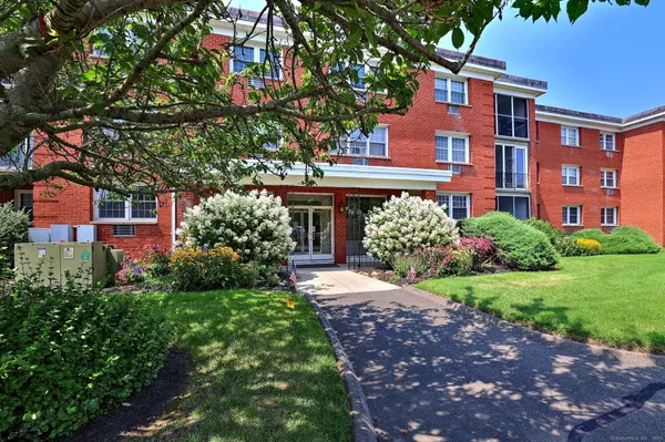181 Melba Street #APT 320, Milford, CT 06460