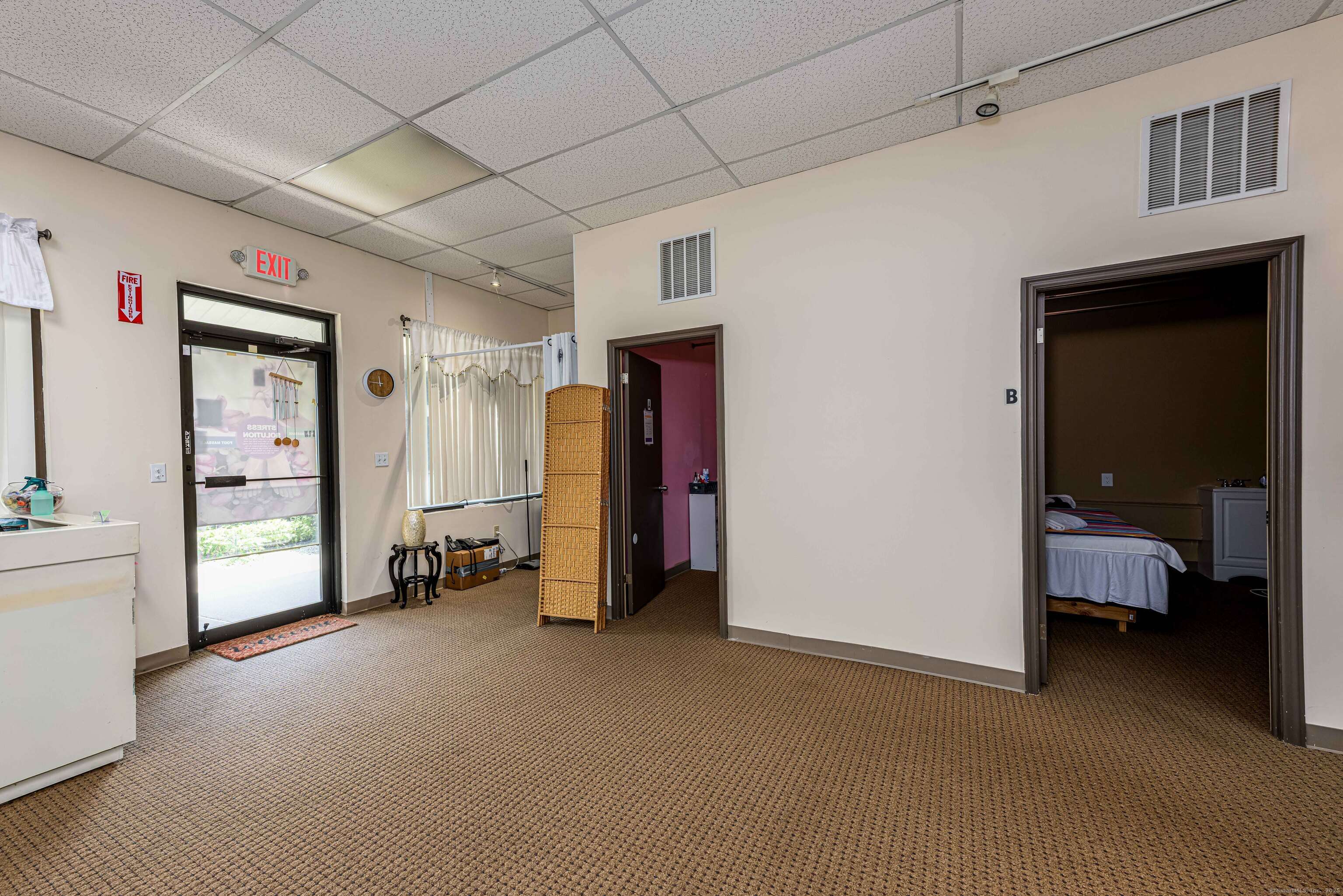 North Haven, CT 06473,565 Washington Avenue #4