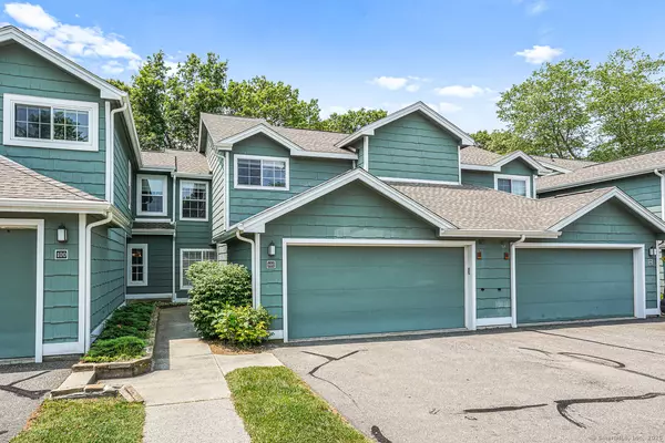 102 Spyglass Circle #102, Groton, CT 06340