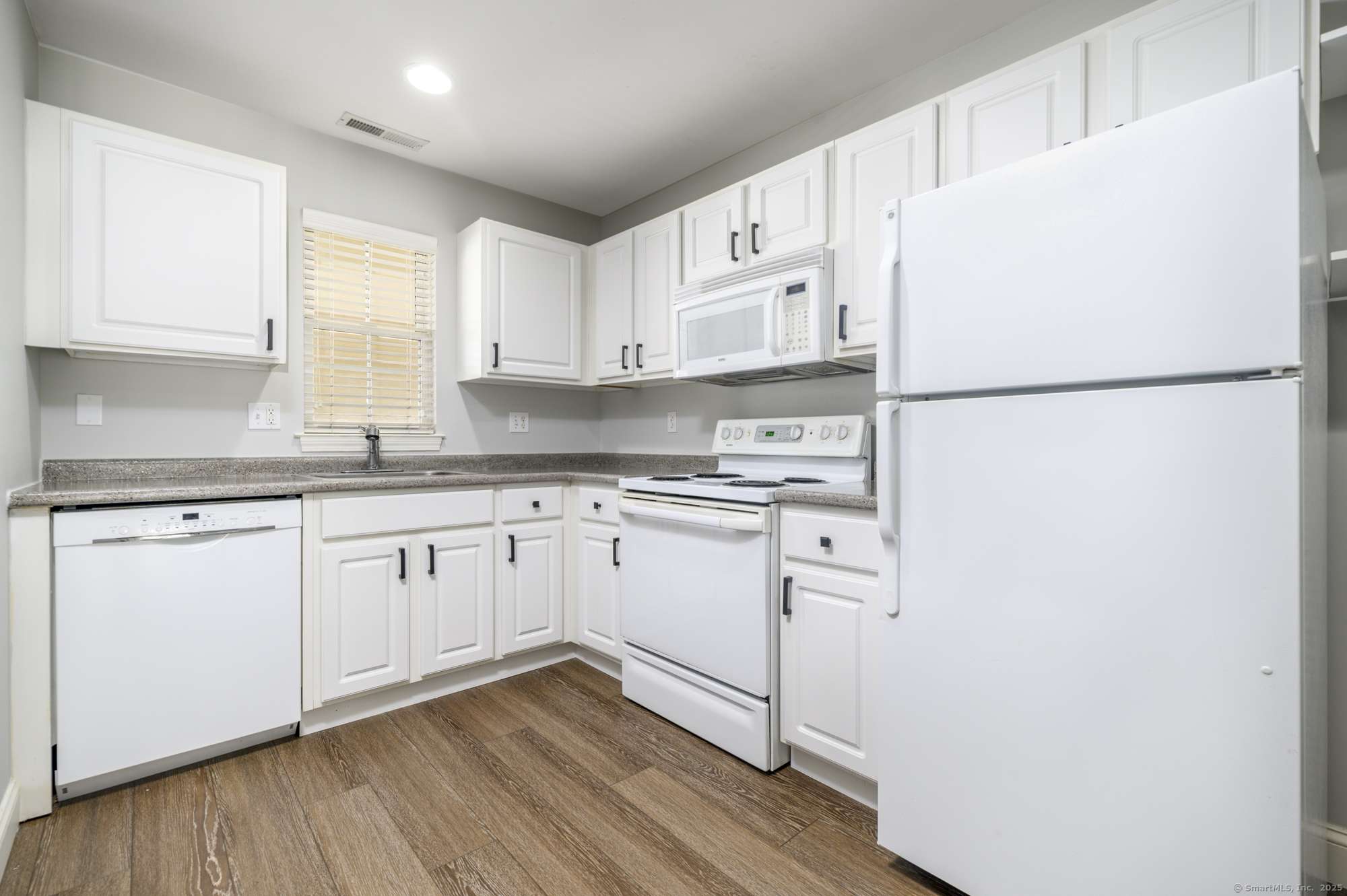 Stamford, CT 06902,49 Glenbrook Road #APT 209