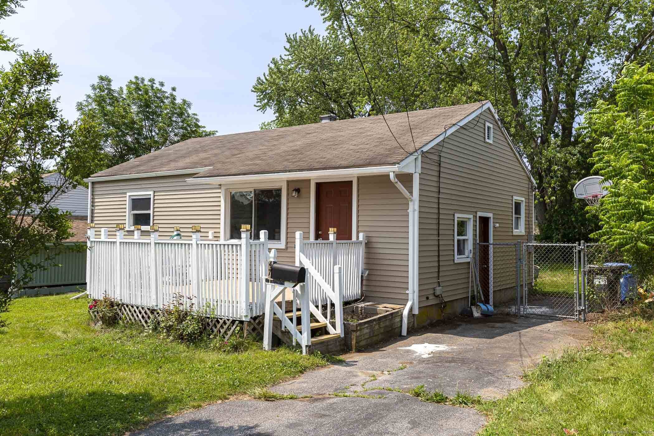 47 Manwaring Road, Norwich, CT 06360