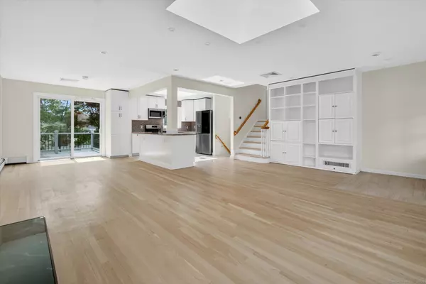 Fairfield, CT 06825,3481 Park Avenue