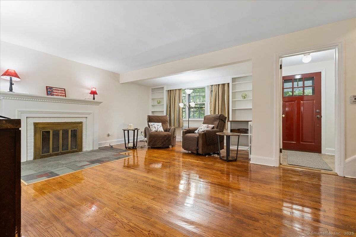 Stamford, CT 06905,12 Deacon Hill Road