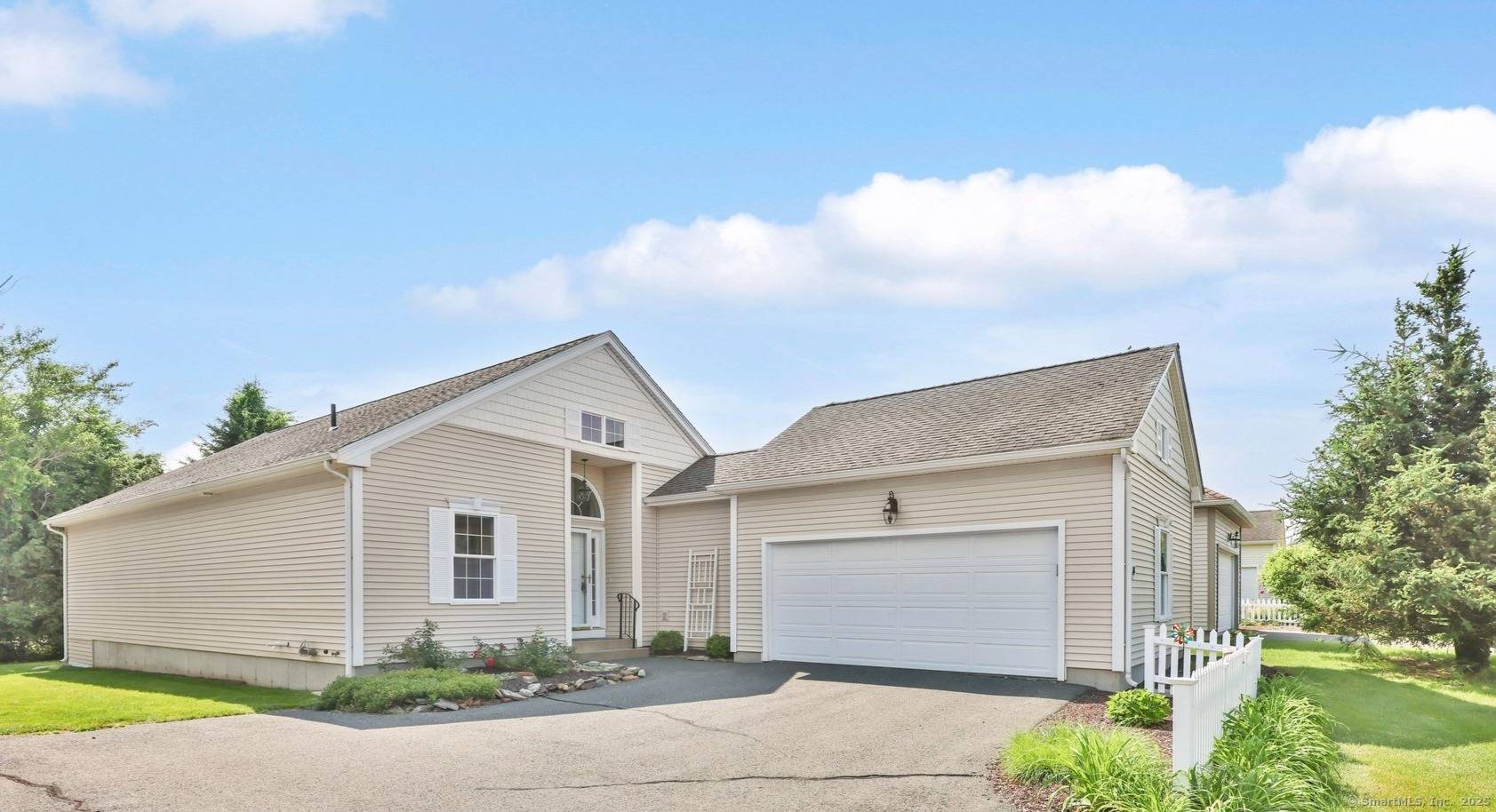 14 Ross Way #14, Windsor Locks, CT 06096