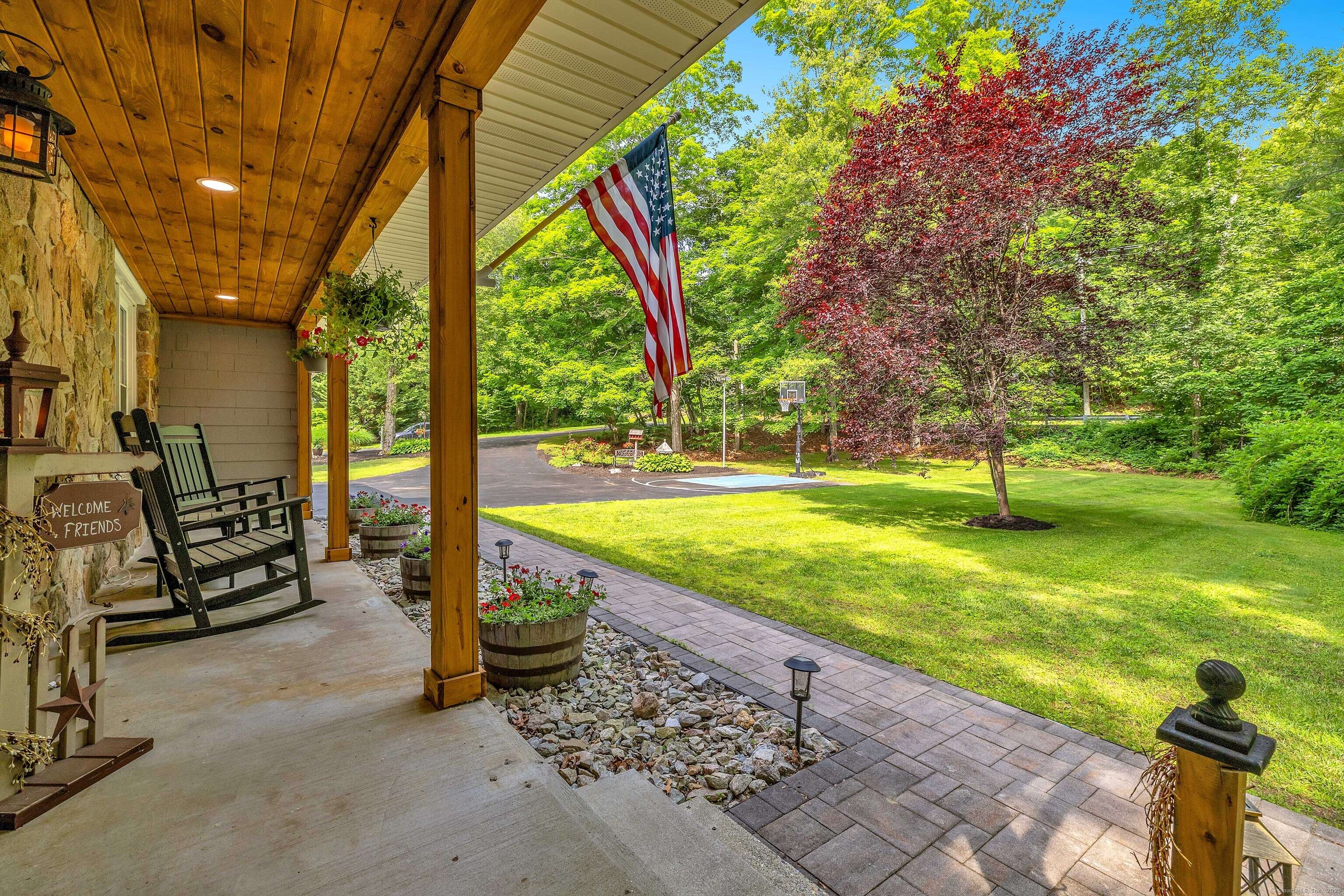 East Lyme, CT 06333,2 Naomi Lane