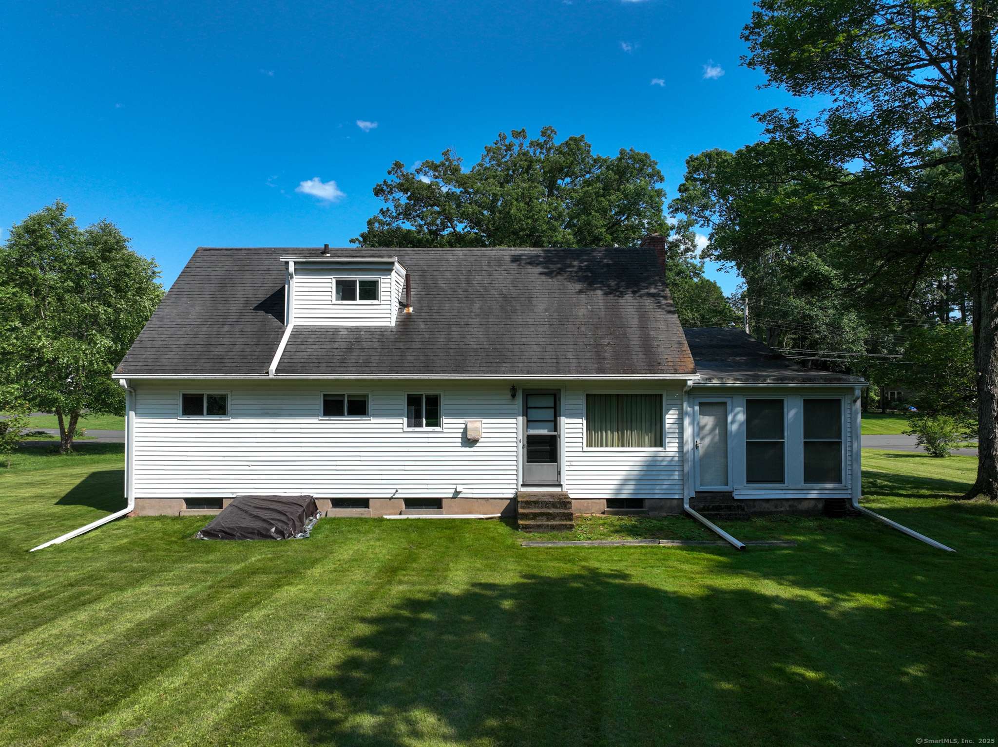 West Hartford, CT 06117,26 Seminole Circle