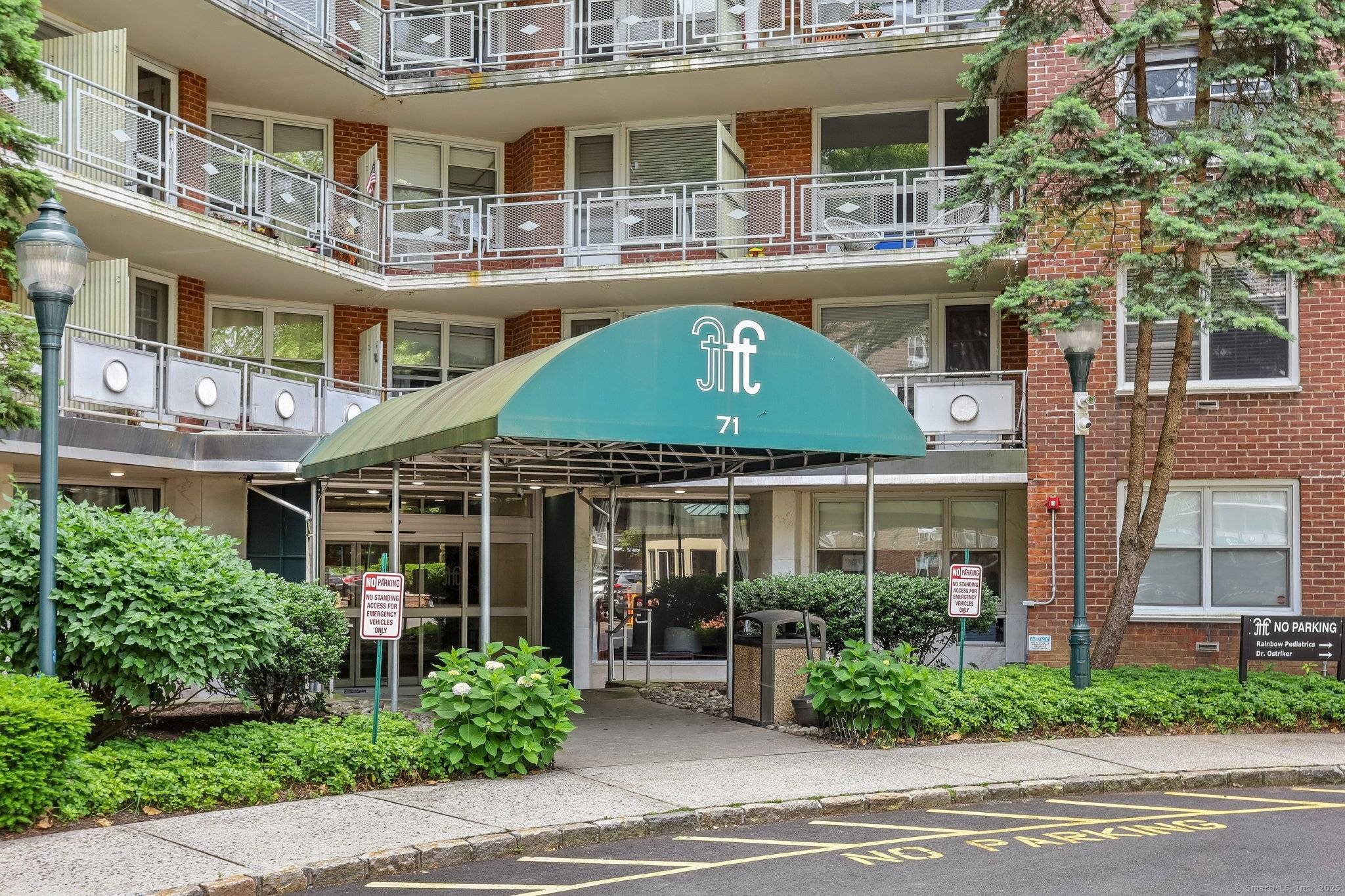Stamford, CT 06902,71 Strawberry Hill Avenue #APT 1002