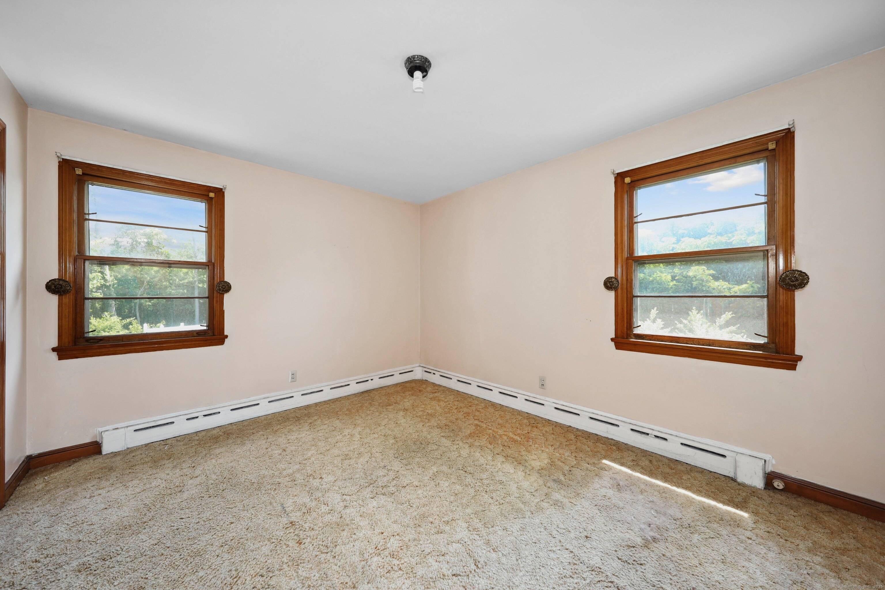 Waterbury, CT 06708,784 Bunker Hill Avenue