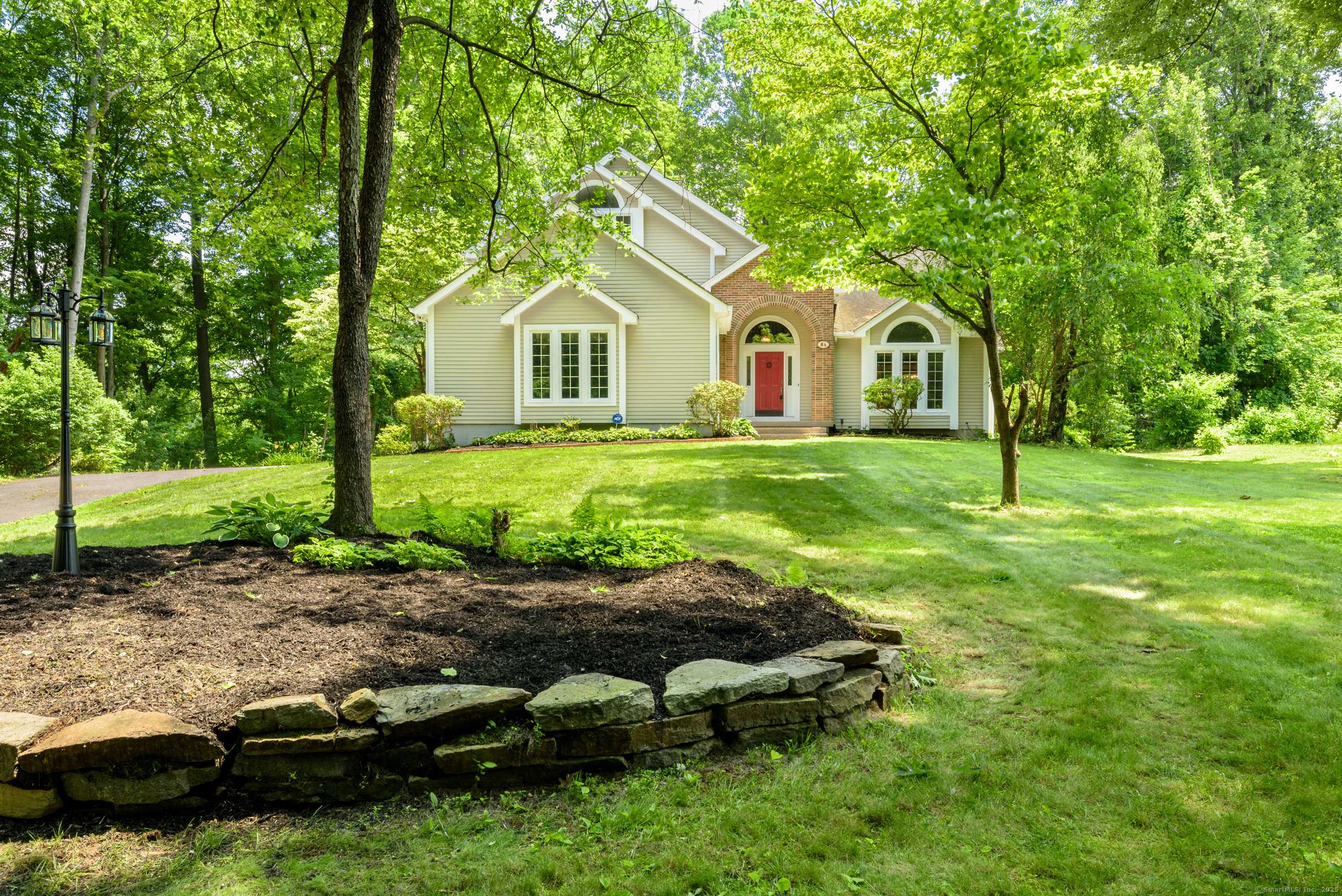 Windsor, CT 06095,84 Mary Catherine Circle