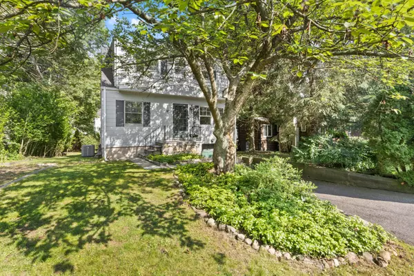 18 Maple Drive, Greenwich, CT 06870