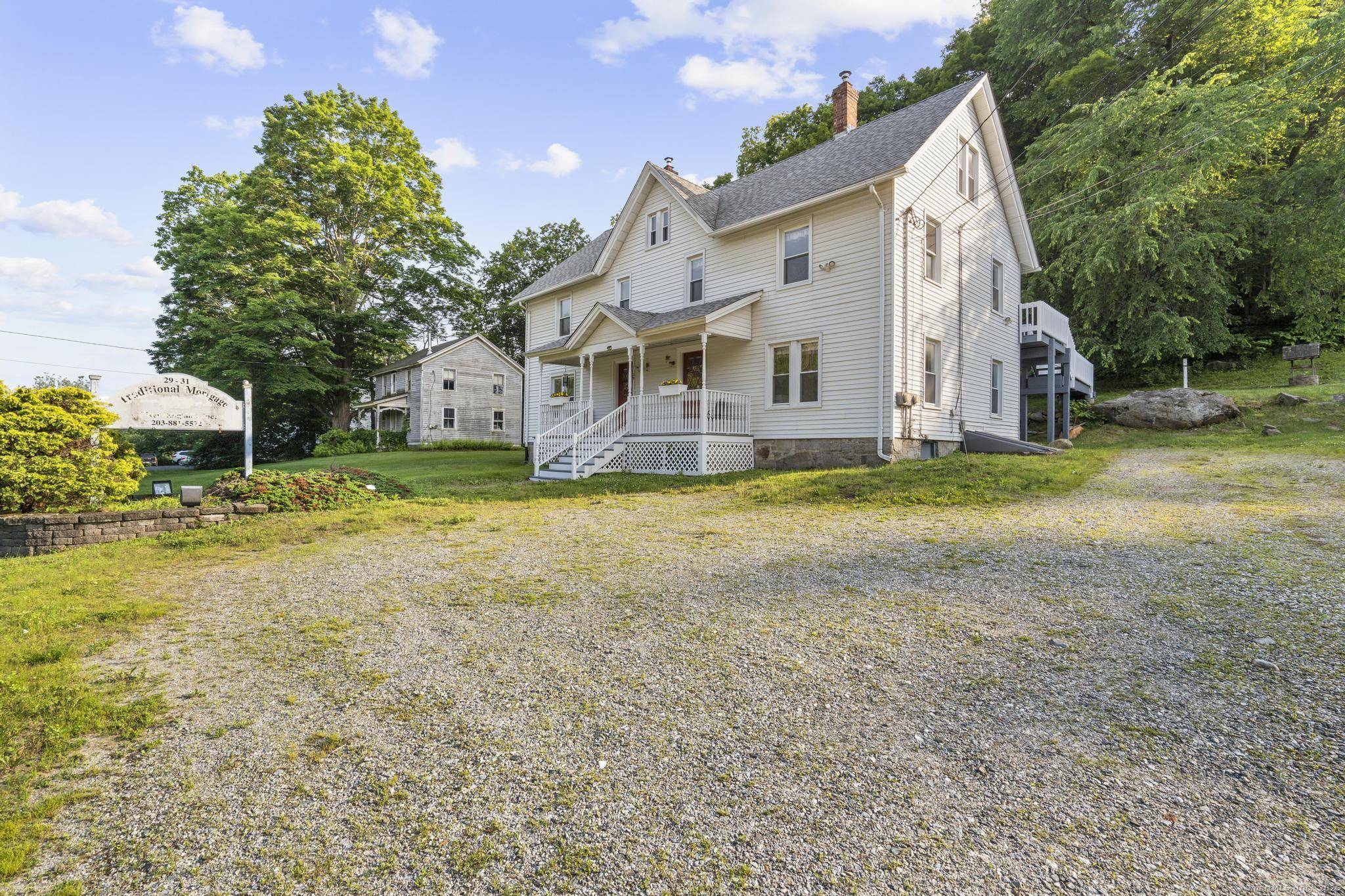 Oxford, CT 06478,29 Oxford Road