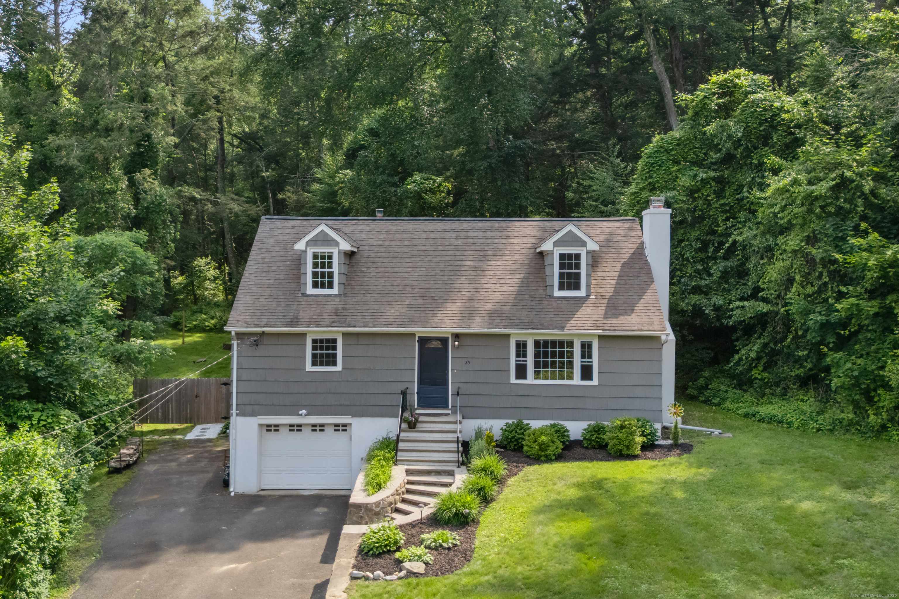 Brookfield, CT 06804,25 Hillside Circle