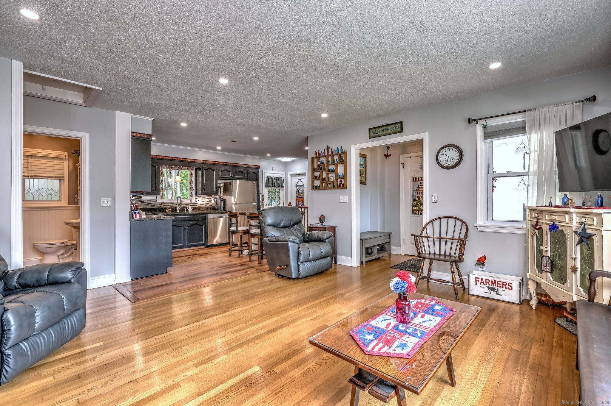 Naugatuck, CT 06770,3 Pierce Lane