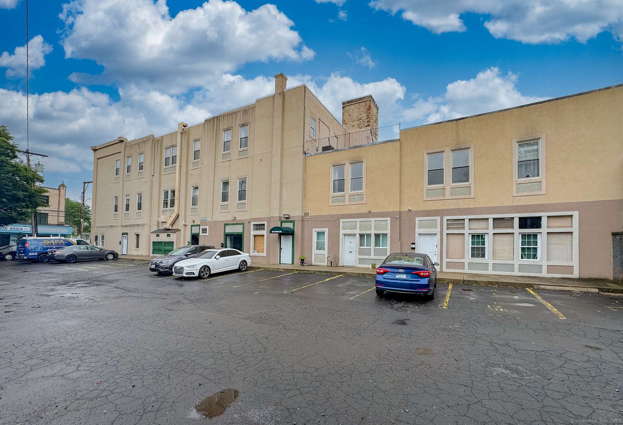 New Haven, CT 06511,850 Grand Avenue