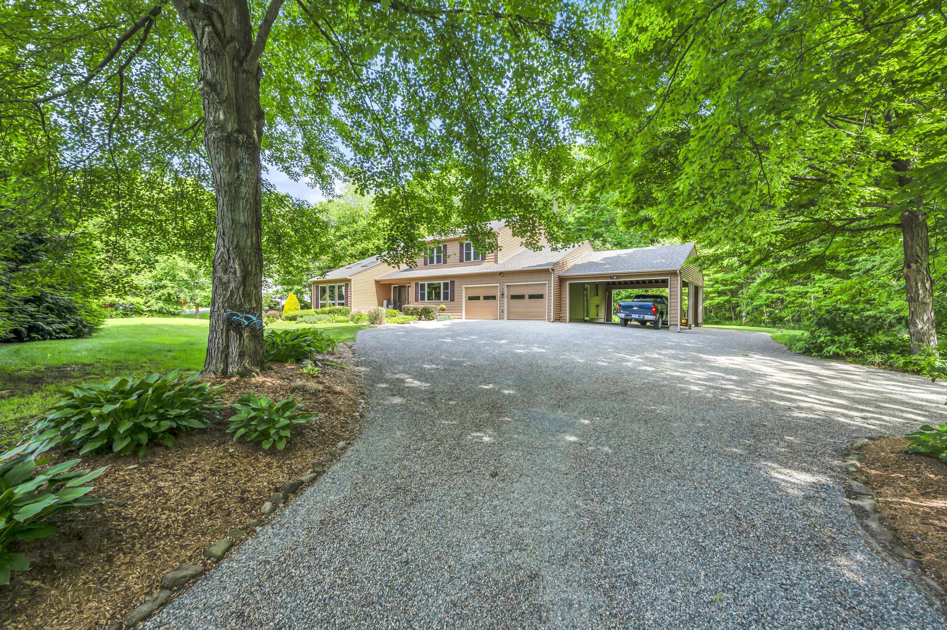 Wallingford, CT 06492,15 Quigley Road