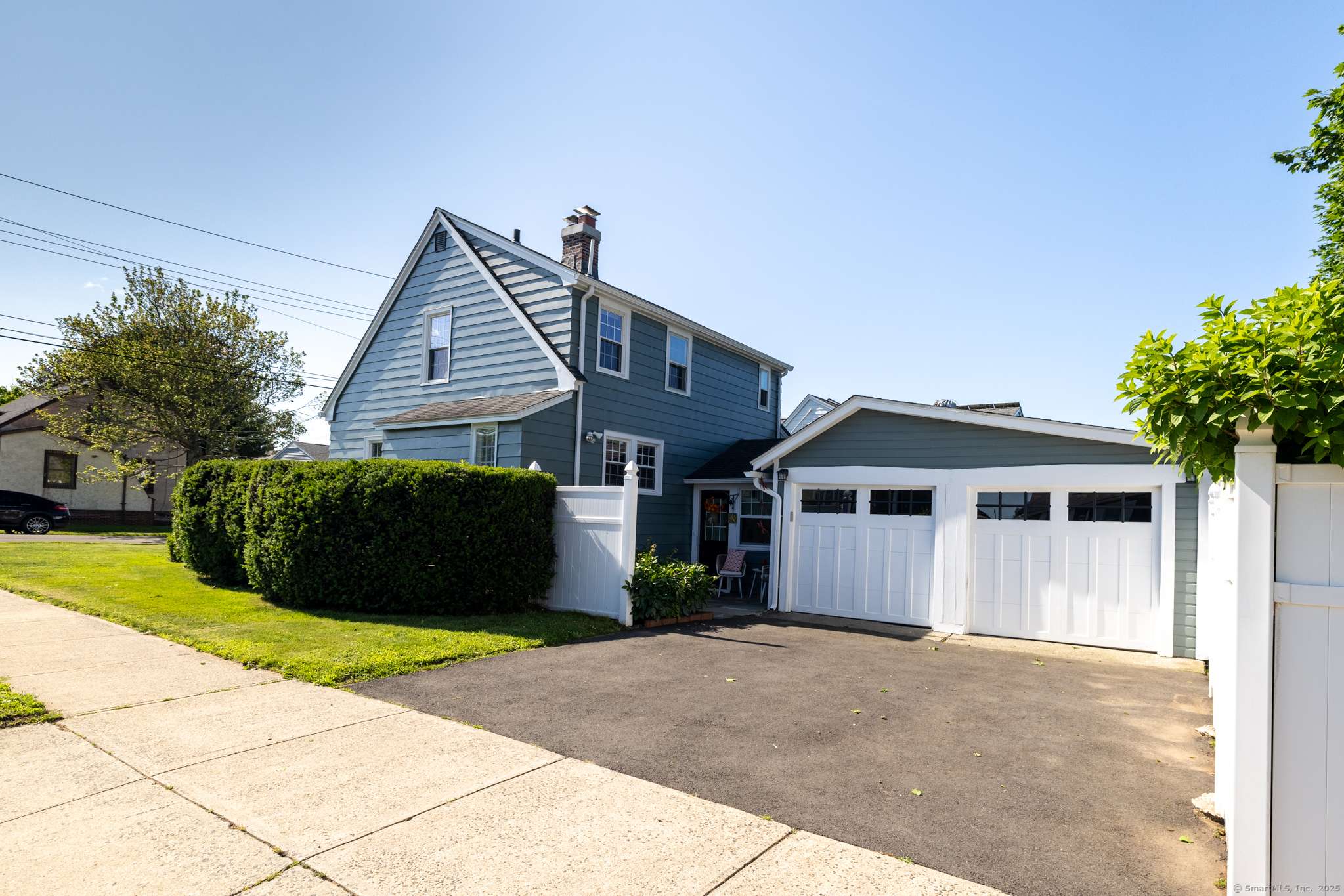 West Haven, CT 06516,32 Holcomb Street