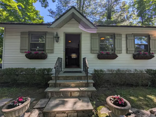 3 Wild Rose Lane #Cottage, Darien, CT 06820
