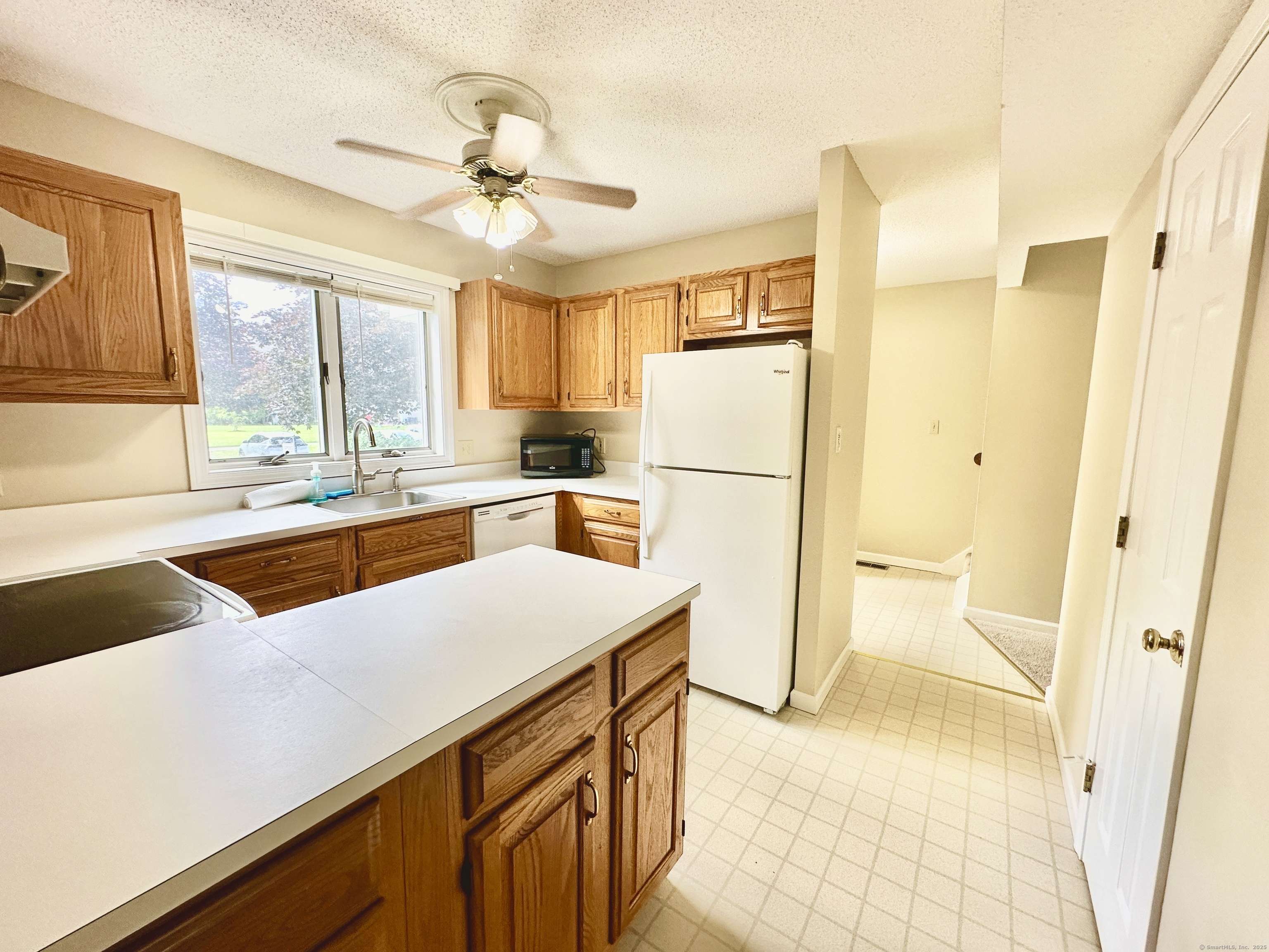 Newington, CT 06111,60 Sunrise Circle #60
